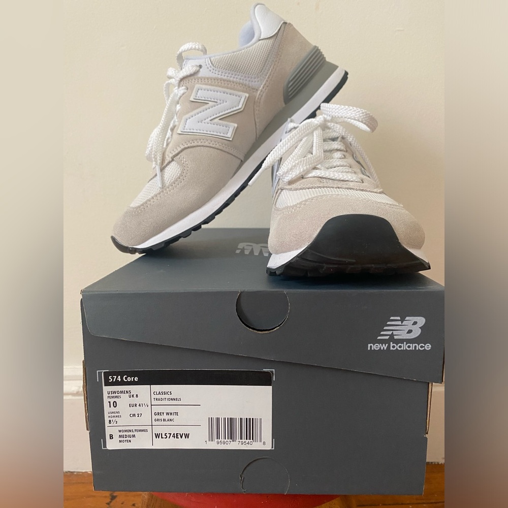 New Balance 574 Core women’s size 10 sneaker